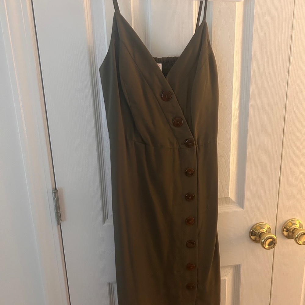 Elegant Olive Green Button-Down Dress